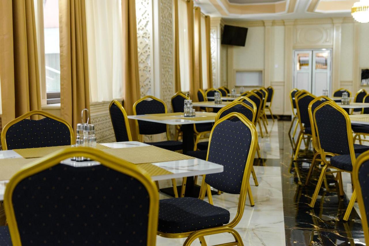 Little Orient Hotel Brăila Екстериор снимка