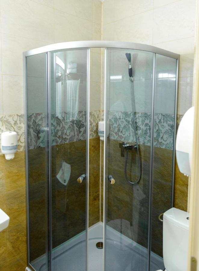 Little Orient Hotel Brăila Екстериор снимка